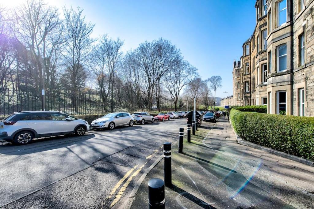 Holyrood Park Main Door Apartment Эдинбург Экстерьер фото